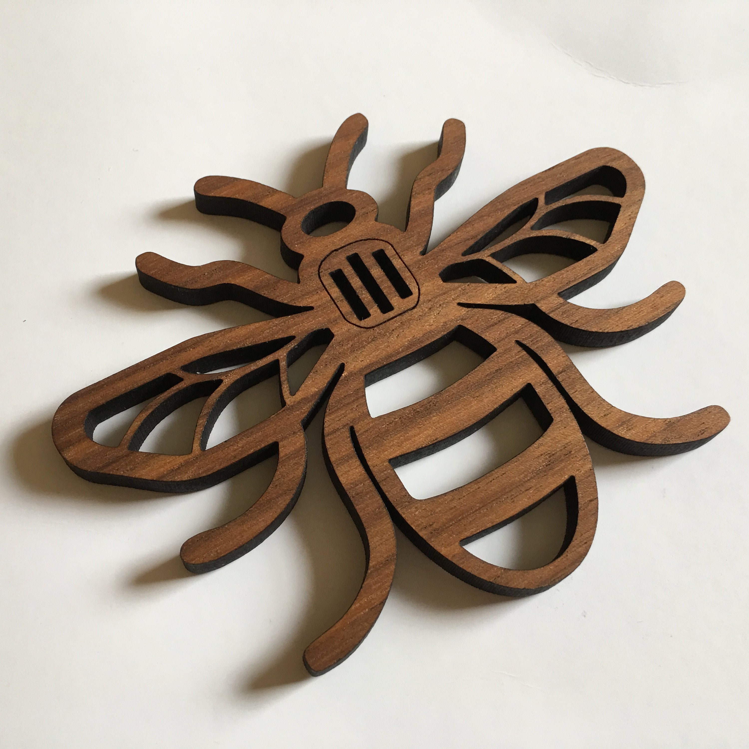 Manchester Bee - traditional wings - personalised gift - Mancunian